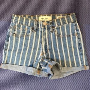 Women’s two toned striped shorts